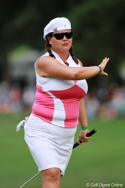 女子ゴルフ界の人気者、C.キムもスカートを愛用