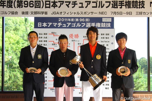 2011年 日本アマチュアゴルフ選手権競技 最終日 （左から）古田幸希、藤本佳則、櫻井勝之、浅地洋佑 最終日に残った4人。右から2番目が優勝した櫻井勝之