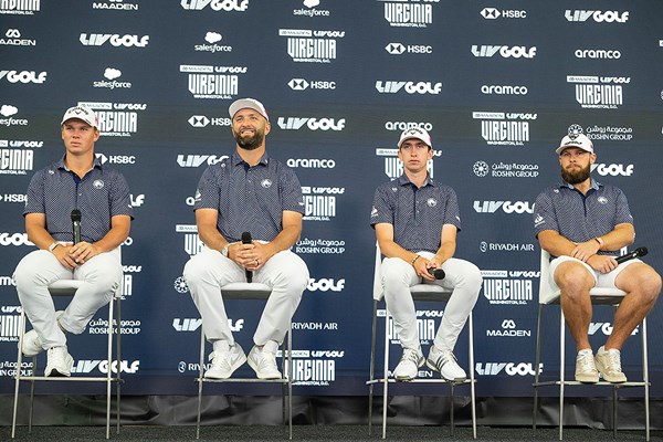 2026年 LIVゴルフ・バージニア 事前 ケーレブ・サーラット ジョン・ラーム トム・マッキビン ティレル・ハットン ジョン・ラーム（左から2人目）が欧州ツアーと“和解”。ささやかれるLIVの存続危機についても口を開いた(Charles Laberge／LIV Golf)
