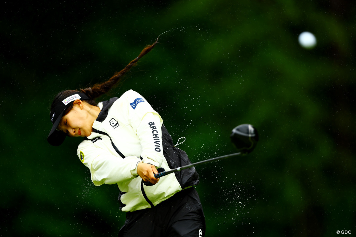髪からも水しぶきが 2026年 ブリヂストンレディスオープン 2日目 臼井麗香