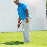 松山英樹が“片手アプローチ”で大喝采 ライの状況と判断理由は