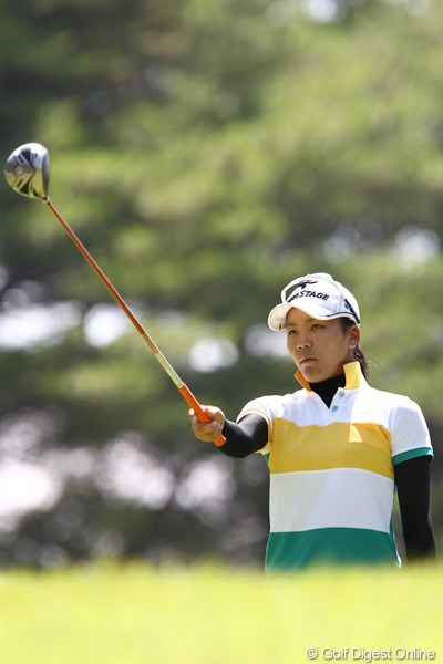 2011年 スタンレーレディスゴルフトーナメント 2日目 城間絵梨 高校3年生、目標とする人は藤本麻子プロだそうです。