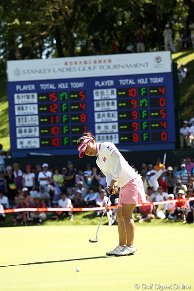 2011年 スタンレーレディスゴルフトーナメント 最終日 有村智恵 最終18番バーディ外すも余裕の15アンダー。