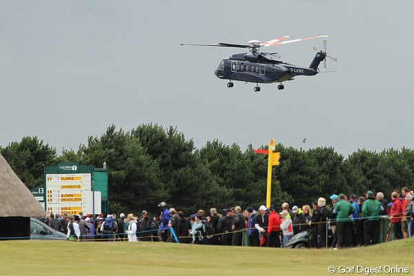 2011年 全英オープン 最終日 ヘリポート コースのすぐ隣にあるヘリポートから飛び立つヘリ。何人乗り？