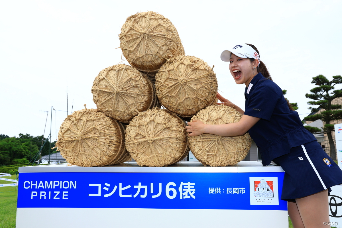 22歳の吉田鈴がツアー初優勝 史上4組目の姉妹V「女子ゴルフ界を