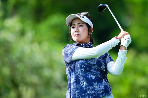 2026年 宮里藍サントリーレディスオープンゴルフトーナメント 初日 青木瀬令奈 背中で語るタイプ