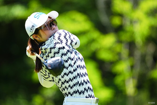 2026年 宮里藍サントリーレディスオープンゴルフトーナメント 2日目 荒木優奈 宮里藍さんは「神」です。荒木優奈が3位で週末へ