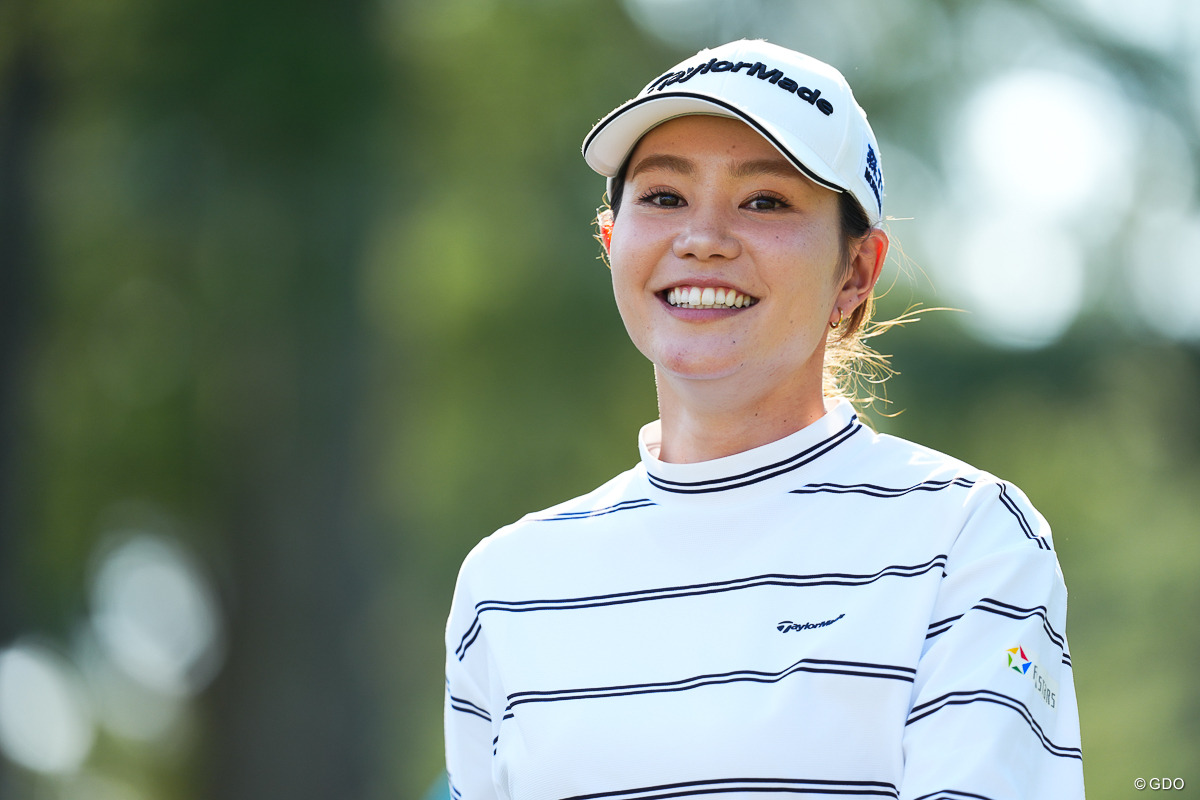 5連続バーディの桑木志帆が首位浮上 14歳ソア・キムは最年少Vへ3打差2