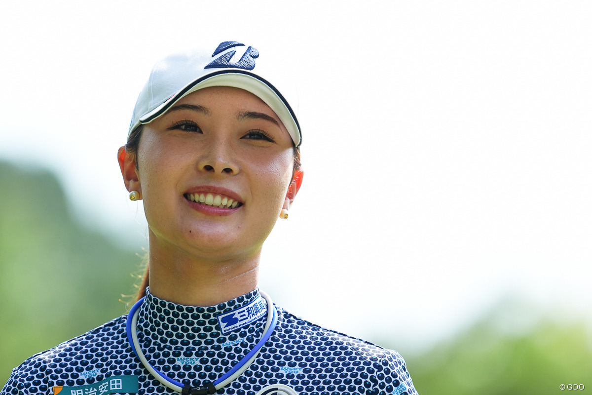 桑木志帆が3打差首位最終日へ 永井花奈2位、14歳ソア・キムは3位