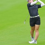 「どうなるかわからないけど…」荒木優奈が単独首位キープ 佐久間朱莉が昨年9月以来の予選落ち