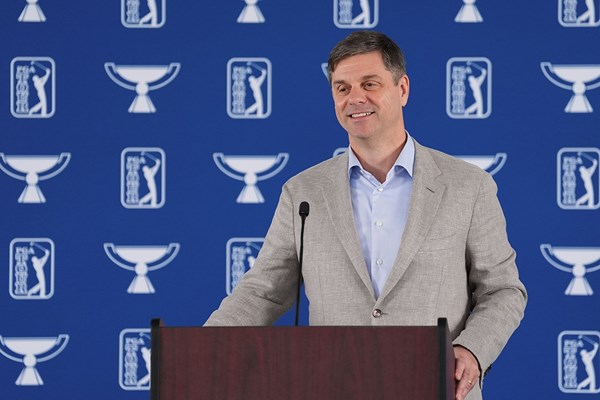 2026年 ブライアン・ロラップ 2028年から導入するPGAツアーの新形式について説明するブライアン・ロラップCEO（Tracy Wilcox/PGA TOUR via Getty Images）
