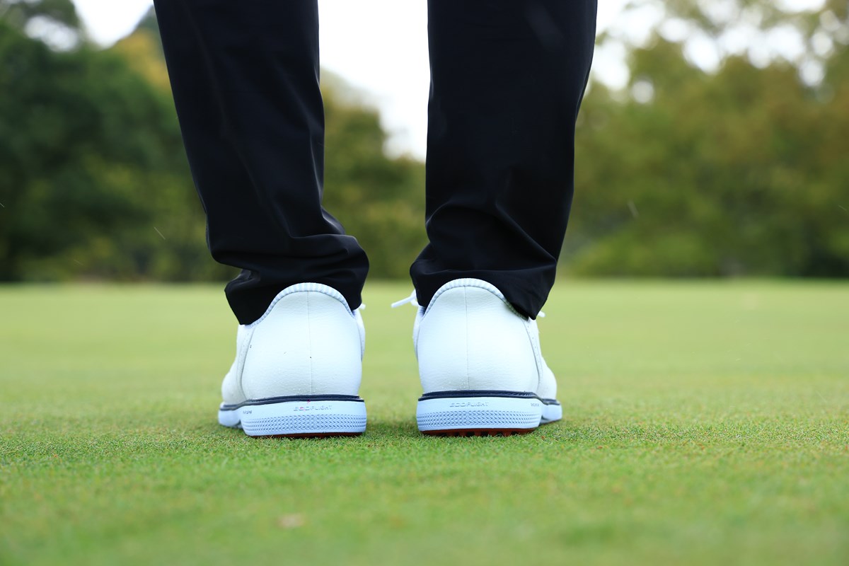 2026春夏 新作ゴルフシューズ試し履きレポート スケッチャーズ GO GOLF PRESTIGE SL かかとをしっかり固定する Heel Pillow搭載