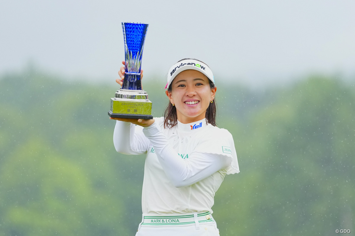 永井花奈が9年ぶりツアー2勝目に涙 仲宗根澄香は初V届かず3位