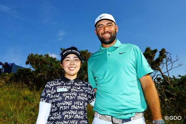 2026年 全英オープン 事前 山下美夢有 スコッティ・シェフラー 山下美夢有はそれぞれ2025年の全英オープン、全英女子オープンのチャンピオンとしてスコッティ・シェフラーと対面した