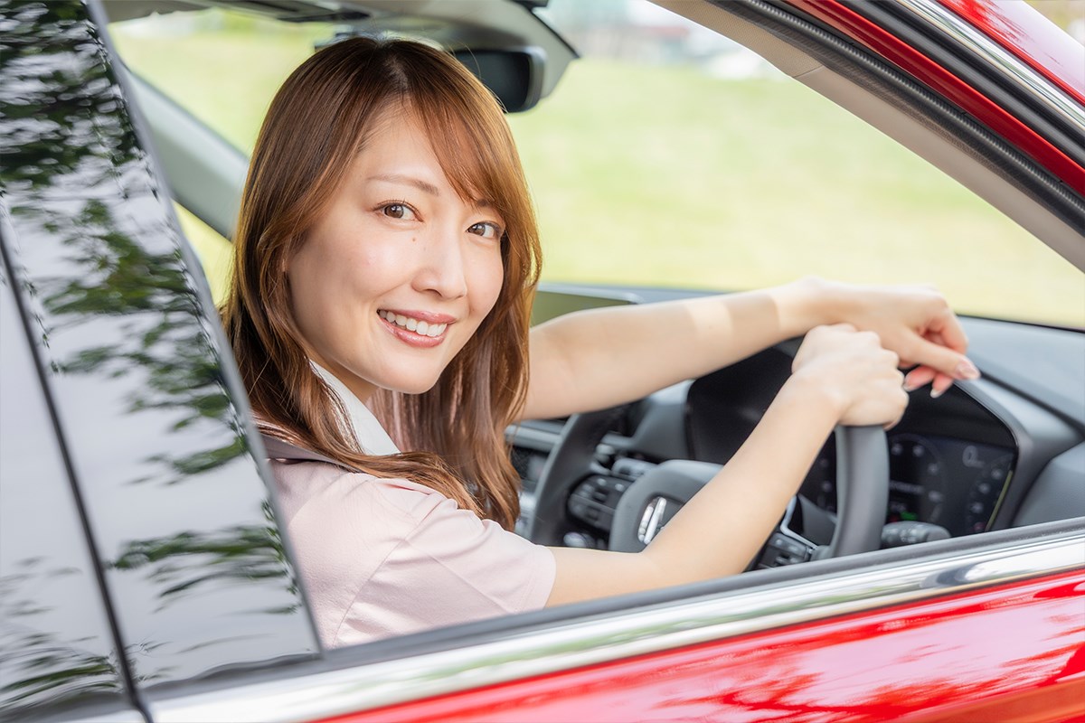 キャディバッグ積載量調査 運転席からはSUVらしい見晴らしの良さが感じられます