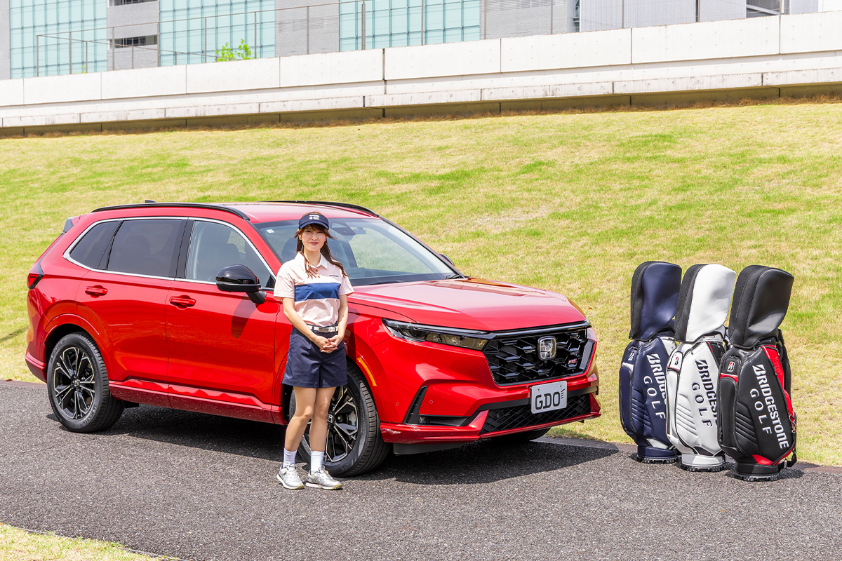 ホンダ「CR-V」にキャディバッグ何個積める？ 「後席倒しMAX3個」に加え「真横に1個」も光る