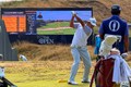 練習場の大型ビジョンは選手の弾道データをビジュアル化