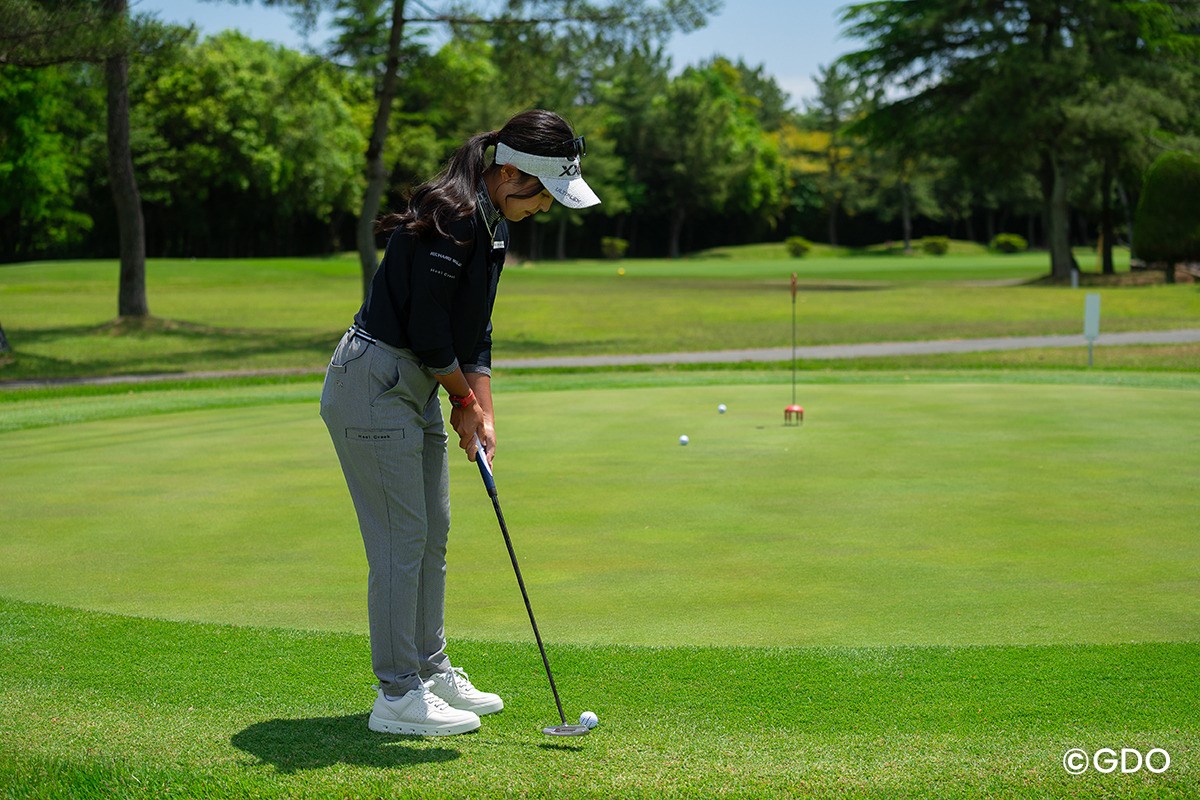 “ザザザザの距離感” カラーからパターの正解とは【青木瀬令奈のThe Putting World#15】 インパクトの強さも自ずと決まる