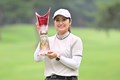 17年267日ぶりとなる下部ツアー2勝目を遂げた宅島美香(Kenta Harada/JLPGA via Getty Images)