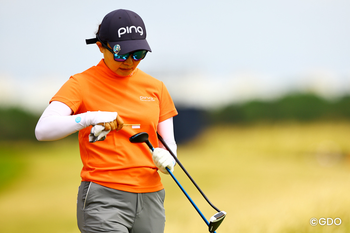 道具を大事にする。見習わなければ 2026年 ISPS Handa スコットランド女子オープン 初日 上原彩子