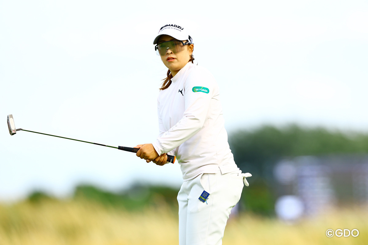 サングラス姿は珍しい。強風によるドライアイ対策？ 2026年 AIG女子オープン（全英女子） 事前 西郷真央