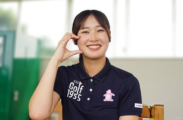 2026年 吉澤柚月 インタビューでむちゃぶりに応えてポーズをとってくれた吉澤柚月