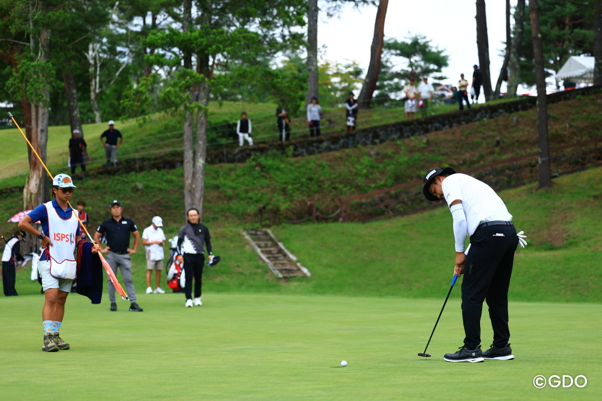 パーセーブ 2026年 ～ジャンボ尾崎追悼大会～ ISPS HANDA 夏に爆発どれだけバーディ取れるんだトーナメント 初日 大岩龍一