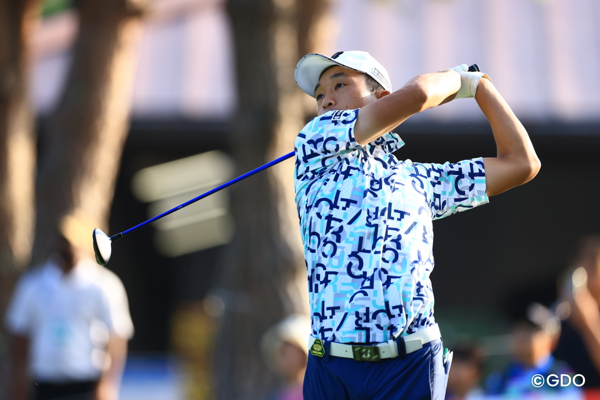 スタートです 2026年 ～ジャンボ尾崎追悼大会～ ISPS HANDA 夏に爆発どれだけバーディ取れるんだトーナメント 初日 小田祥平