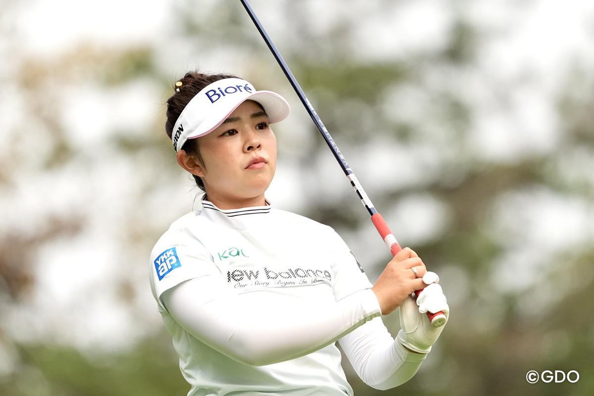 山下美夢有が6打差独走で最終日へ 吉田優利は2位キープ