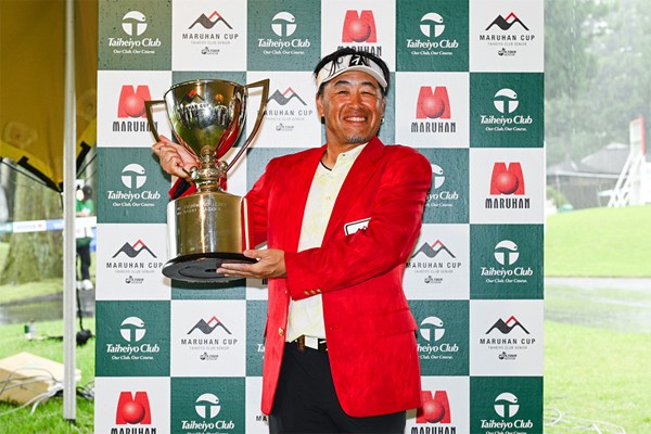 岩本高志が今季初優勝を挙げた(提供:日本プロゴルフ協会)