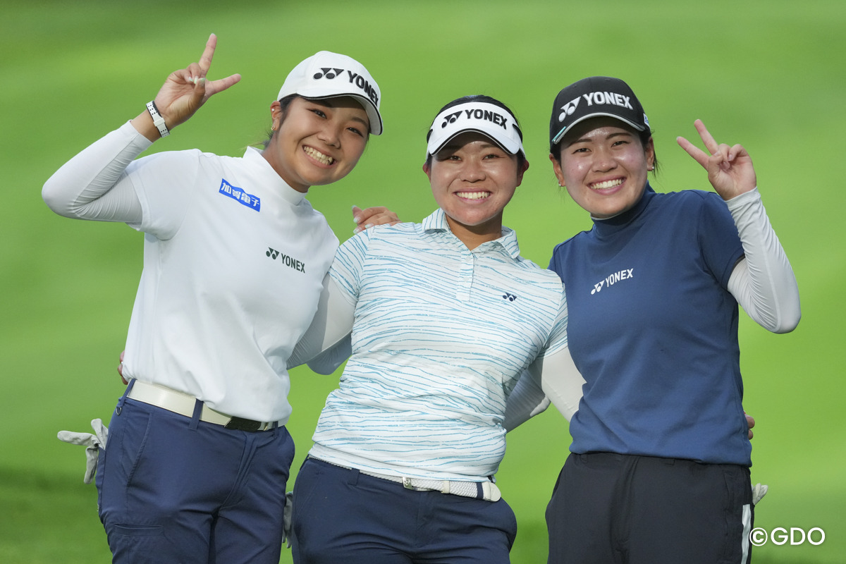 仲良し3人組。この写真、ヨネックスさん買ってくれません？ 2026年 ニトリレディスゴルフトーナメント 初日 大久保柚季 山下心暖 池ヶ谷瑠菜