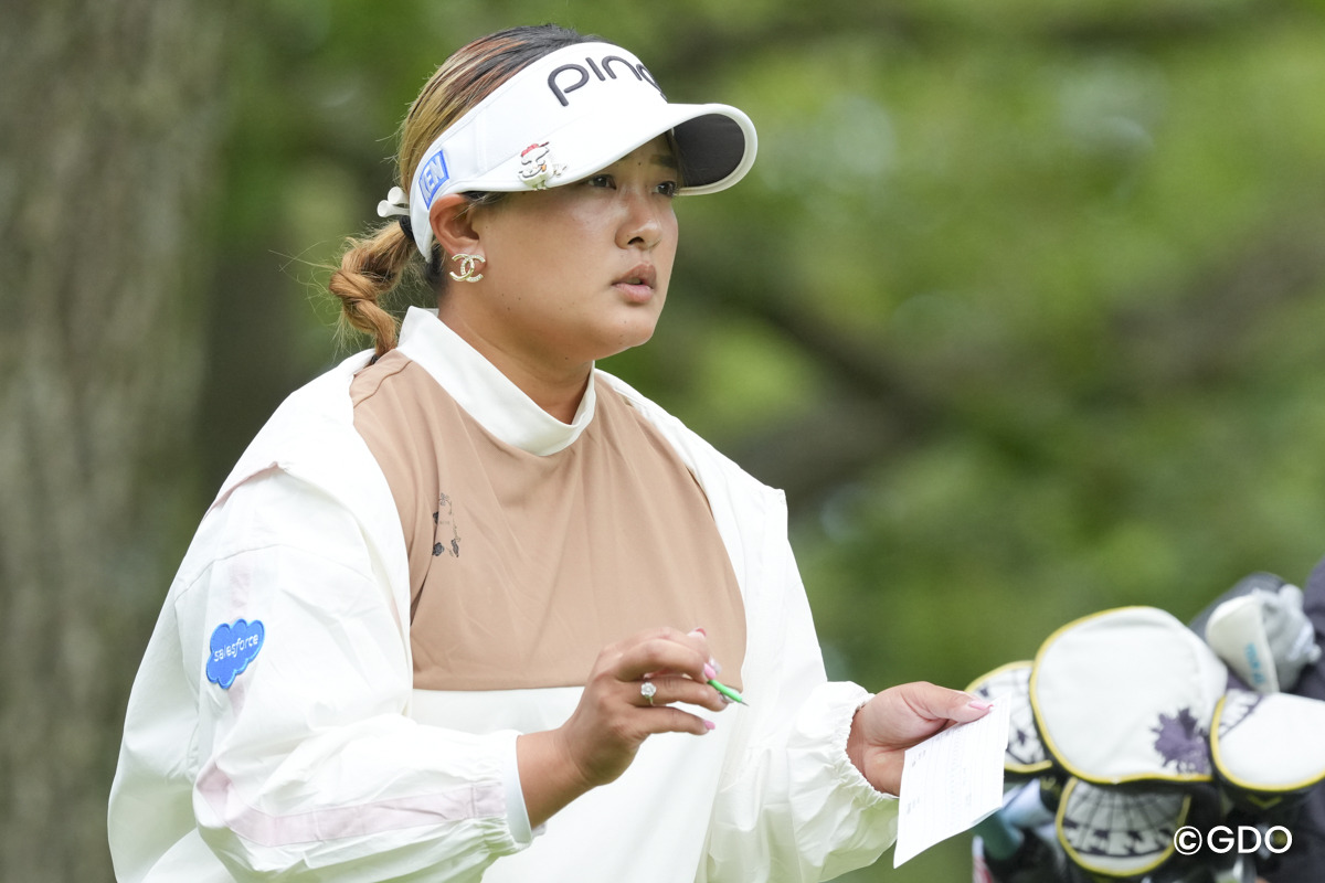 鈴木愛が首位発進から予選落ち 15年ぶり7度目の珍事に「しゃべることもない」