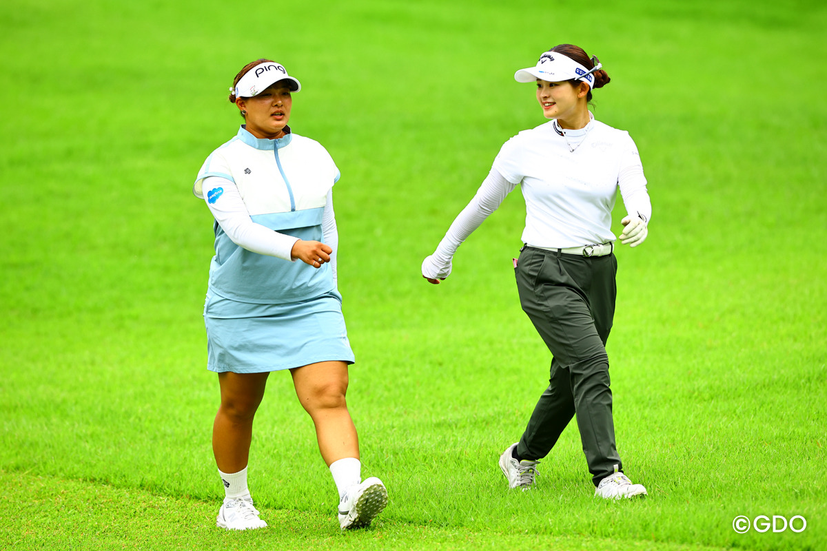 会話の内容が気になる 2026年 ゴルフ5レディスプロゴルフトーナメント 初日 鈴木愛 政田夢乃