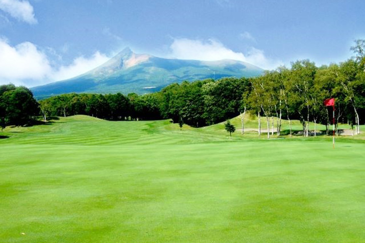 「レギュラーティで7000yd弱！道南の“モンスターPar73”にいざッ」北海道カントリークラブ大沼コース／ゴルフ場Gメンが行く #13
