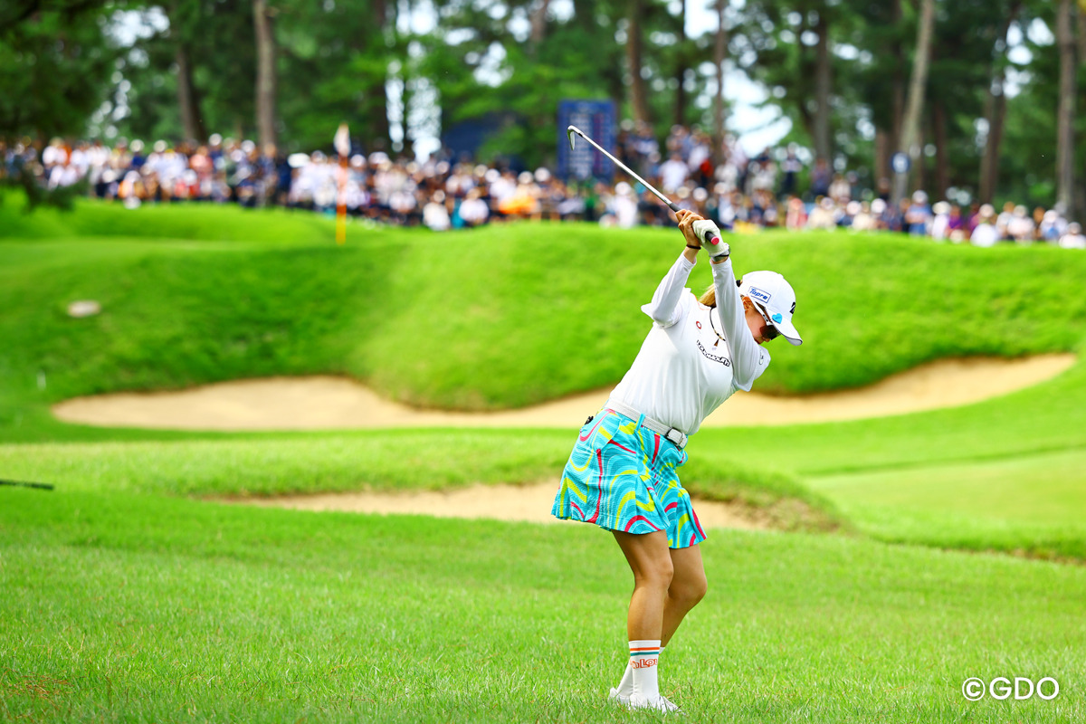 ピンを目指して 2026年 ソニー日本女子プロゴルフ選手権大会 最終日 桑木志帆