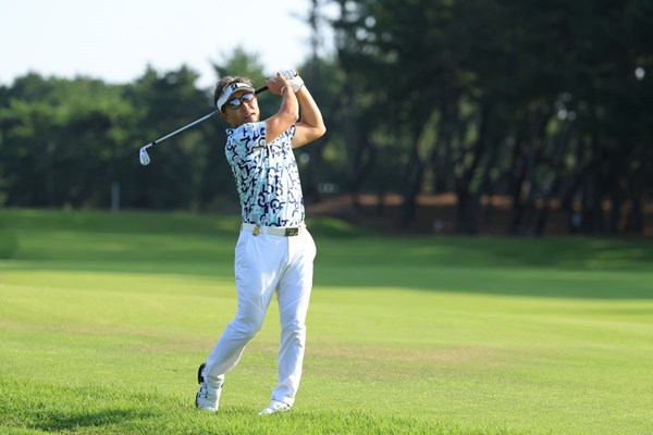 2026年 日本シニアオープンゴルフ選手権 初日 宮本勝昌 初の“シニア日本一”へ宮本勝昌が6アンダー発進（提供：JGA）
