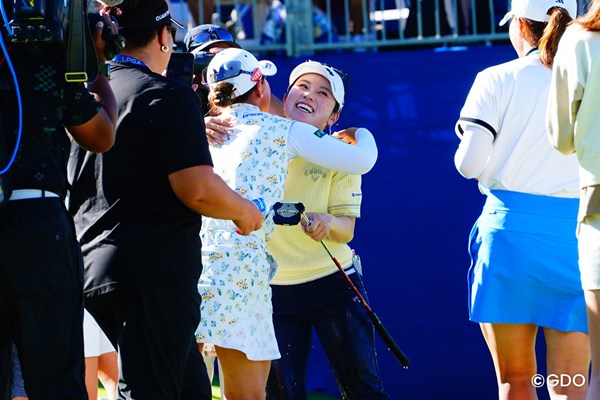 2026年 ロッテ選手権 事前 吉田優利-西村優菜 アーカンソー選手権で吉田は西村優菜とハグ
