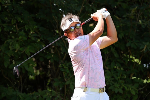 3連勝が懸かる宮本勝昌が首位発進（提供PGA）