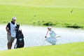 フェアウェイウッドでまさかの池ポチャ…