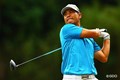ドライバーショットを放つ松山英樹