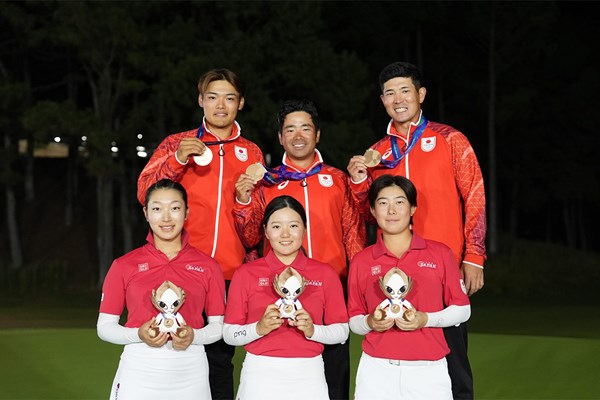 Audi x JGA アジア競技大会を戦い抜いた日本代表の6人。後列左から本大志、比嘉一貴、中島啓太。前列左から長澤愛羅、新地真美夏、後藤あい。男子は団体銅メダルを獲得し、女子も世界の強豪との戦いで貴重な経験を積んだ