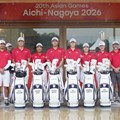 2026年愛知・名古屋アジア競技大会に臨んだ日本代表の選手とスタッフ。プロとアマチュアが同じチームで戦う、新たな挑戦の舞台となった