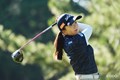 堀琴音が3打差5位で滑り出した