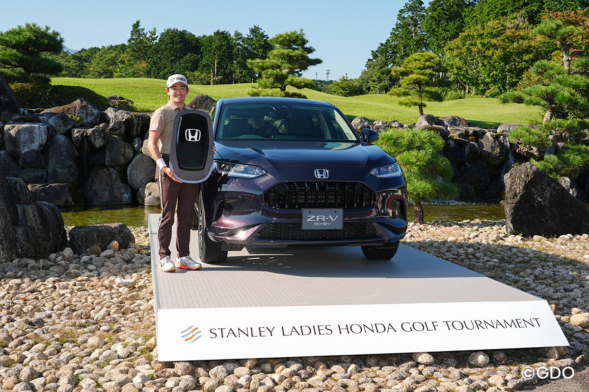 契約先から副賞です 2026年 スタンレーレディスホンダゴルフトーナメント 3日目 岩井明愛