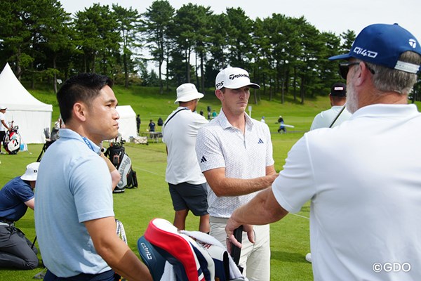 2026年 ベイカレントクラシック Presented by レクサス 4日目 田島彰人 ジェイコブ・ブリッジマン 選手の練習もチェックする