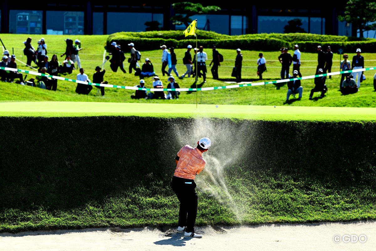 砂が舞う 2026年 日本オープンゴルフ選手権競技 初日 吉本翔雄