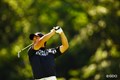 6アンダー6位タイで週末へ