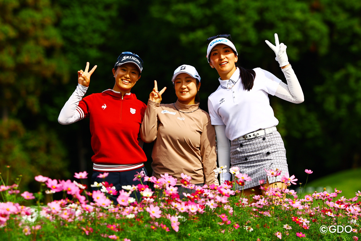 阿部未悠（中央）、脇元華（右）と同組 2026年 NOBUTAGROUPマスターズGCレディース 初日 中村心