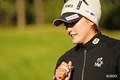 岩井千怜は首位と3打差8位につける好スタート