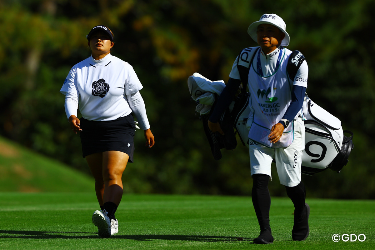 前週の優勝コンビ 2026年 NOBUTAGROUPマスターズGCレディース 初日 鈴木愛